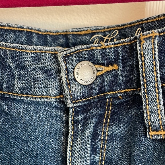 Universal Thread Jeans - Picture 2 of 6